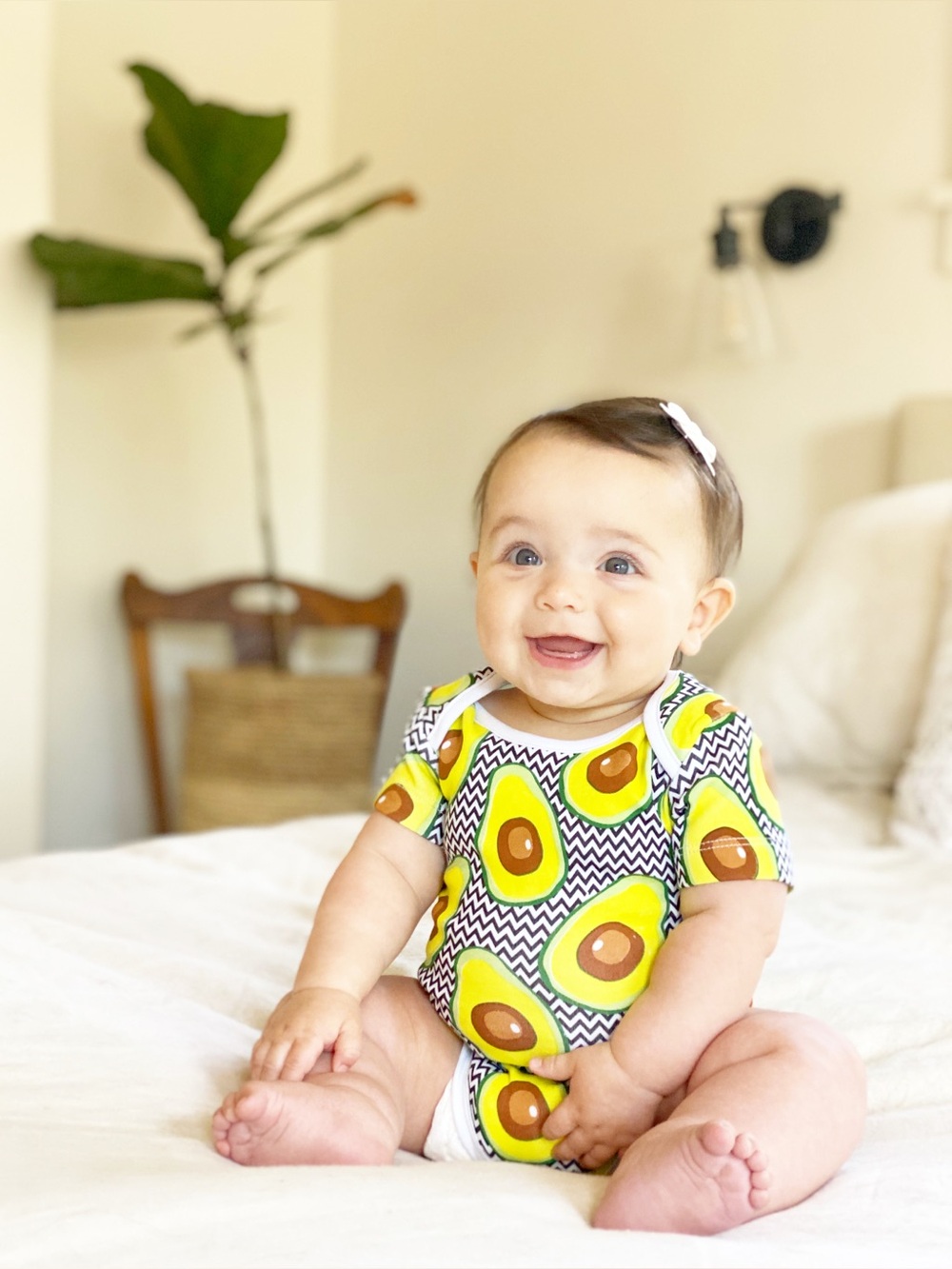 Black & White  green avocado
Organic Baby One-Piece Bodysuit